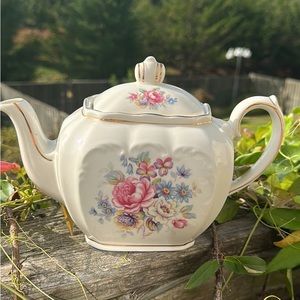 Vintage Windsor Teapot
